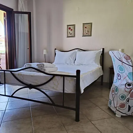 Apartment Voula Kourbeti *