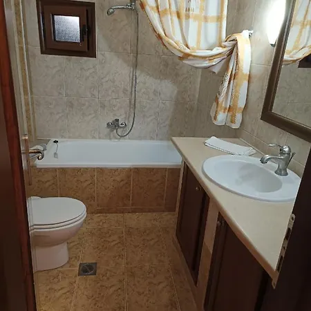 Апартаменты Voula Kourbeti *