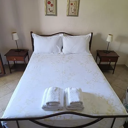 Апартаменты Voula Kourbeti *