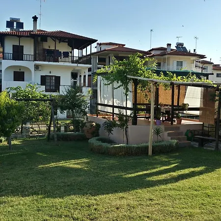 Voula Kourbeti Апартаменты *