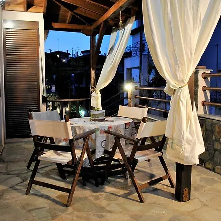 Voula Kourbeti Апартаменты *