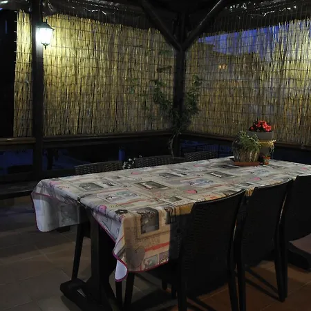 Voula Kourbeti * Айос-Николаос