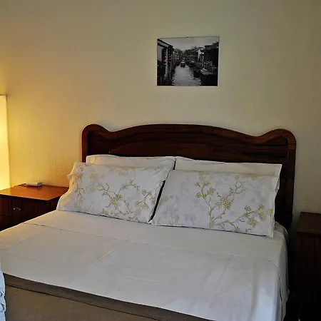 Apartment Voula Kourbeti *