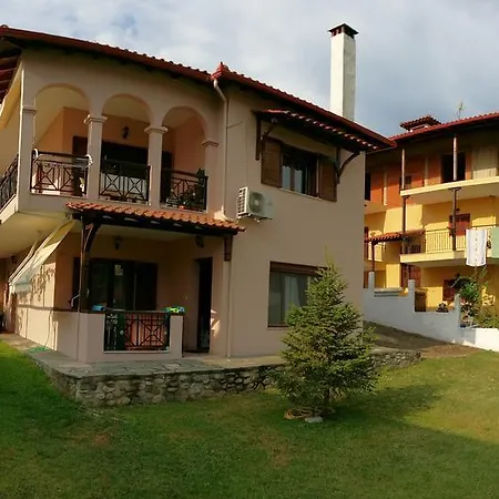 Voula Kourbeti * Agios Nikolaos (Chalkidiki)